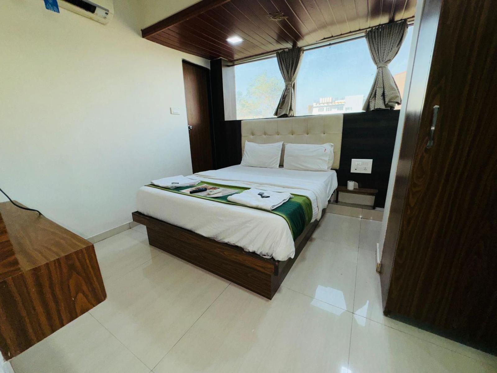 Hotel Artusinn Midc Andheri East Βομβάη Εξωτερικό φωτογραφία